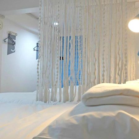 A Dude Mini Hostel (Adults Only) Τσιάνγκ Μάι Εξωτερικό φωτογραφία