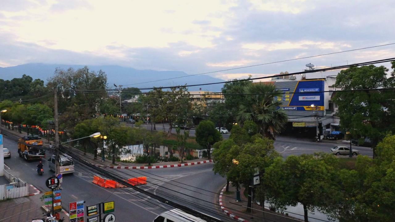 A Dude Mini Hostel (Adults Only) Τσιάνγκ Μάι Εξωτερικό φωτογραφία